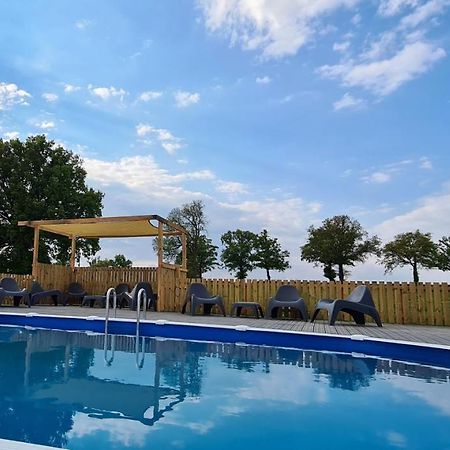 Le Petit Moulin Bed & Breakfast Saint-Hilaire  Exterior photo