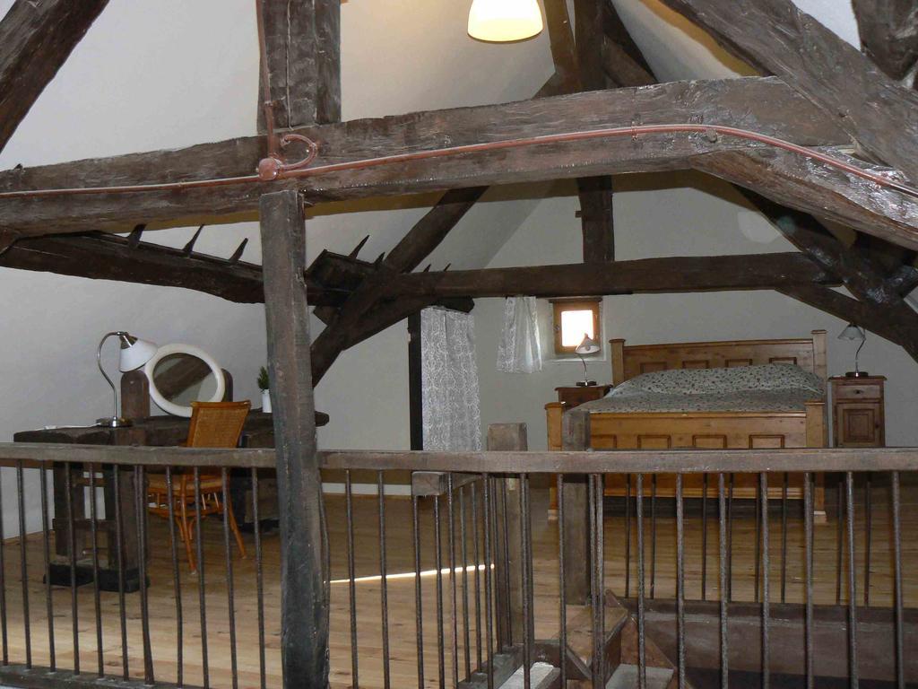 Le Petit Moulin Bed & Breakfast Saint-Hilaire  Room photo