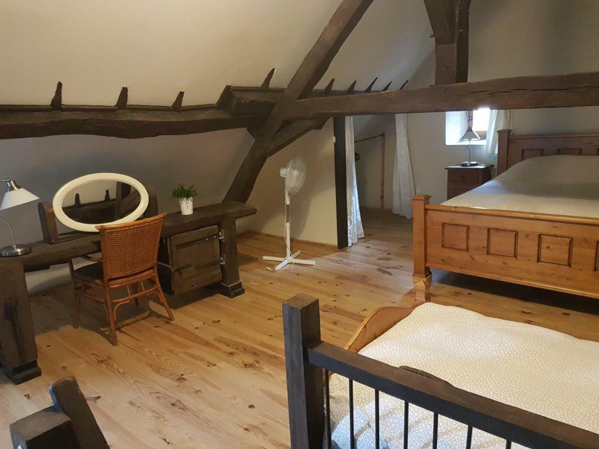 Le Petit Moulin Bed & Breakfast Saint-Hilaire  Exterior photo